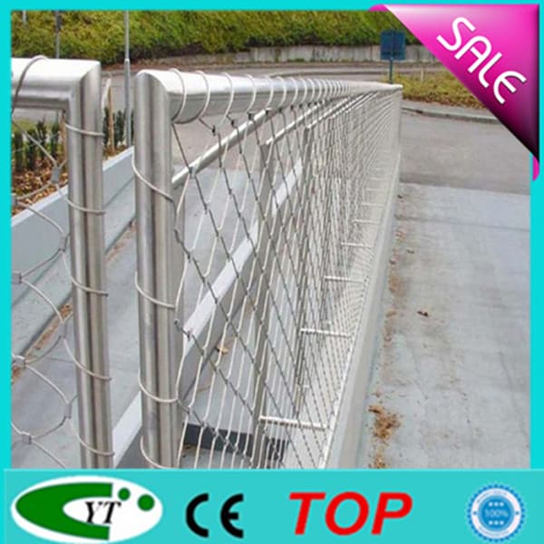 Flexible stainless steel rope mesh fence
